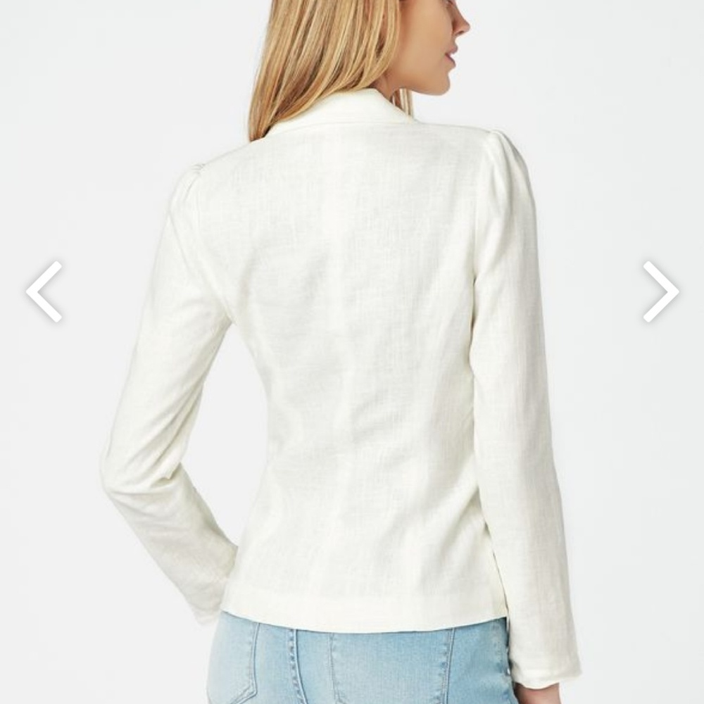 Blazer - Picture 4 of 5